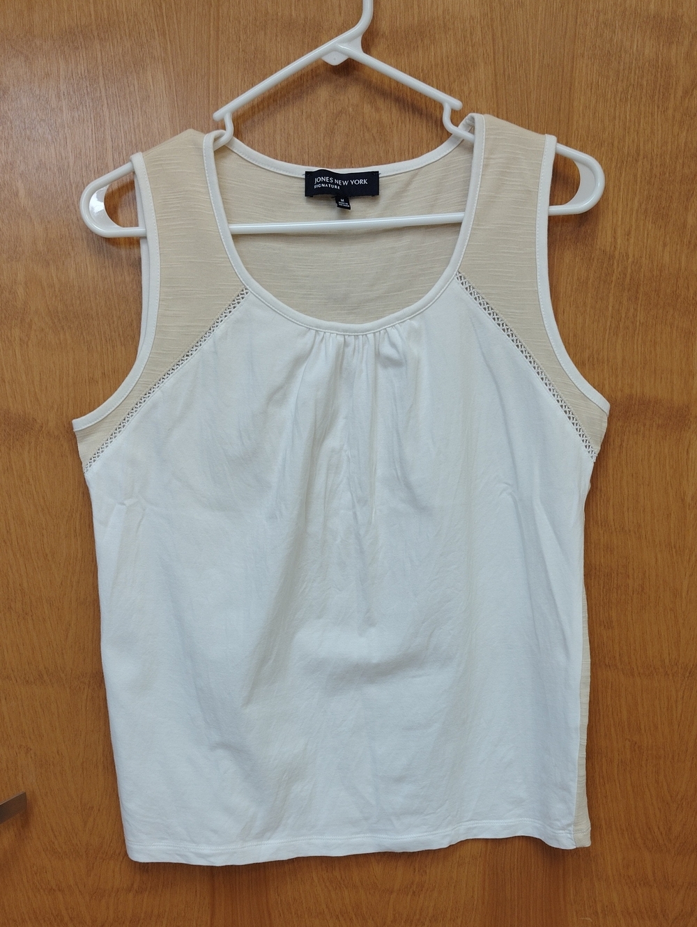 Jones New York Tan and White Sleeveless Scoop Tank with Lace Insets